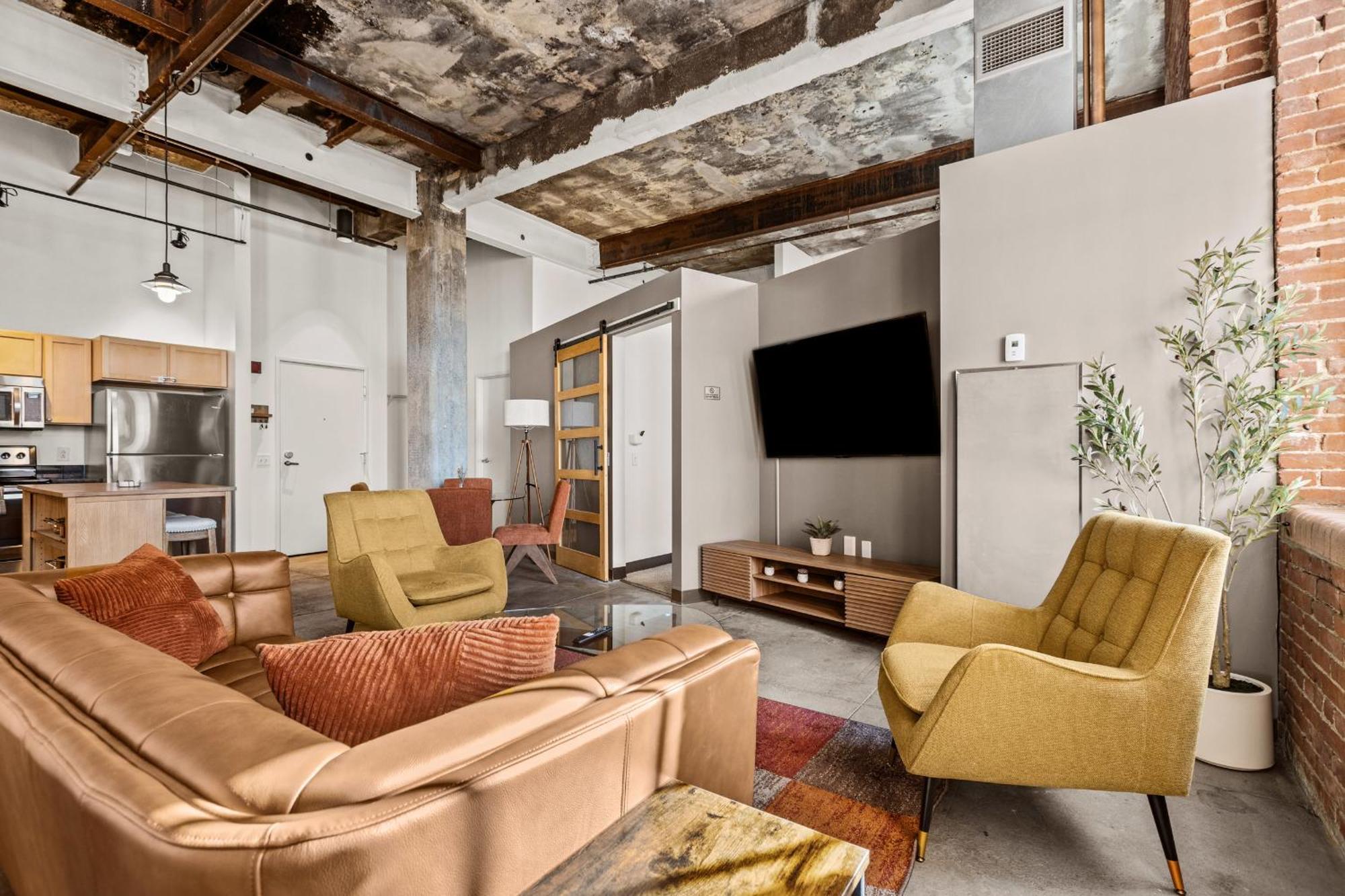 Apartamento Luxury Industrial 2 Bedroom 2 Full Bath Strip District & Riverwalk