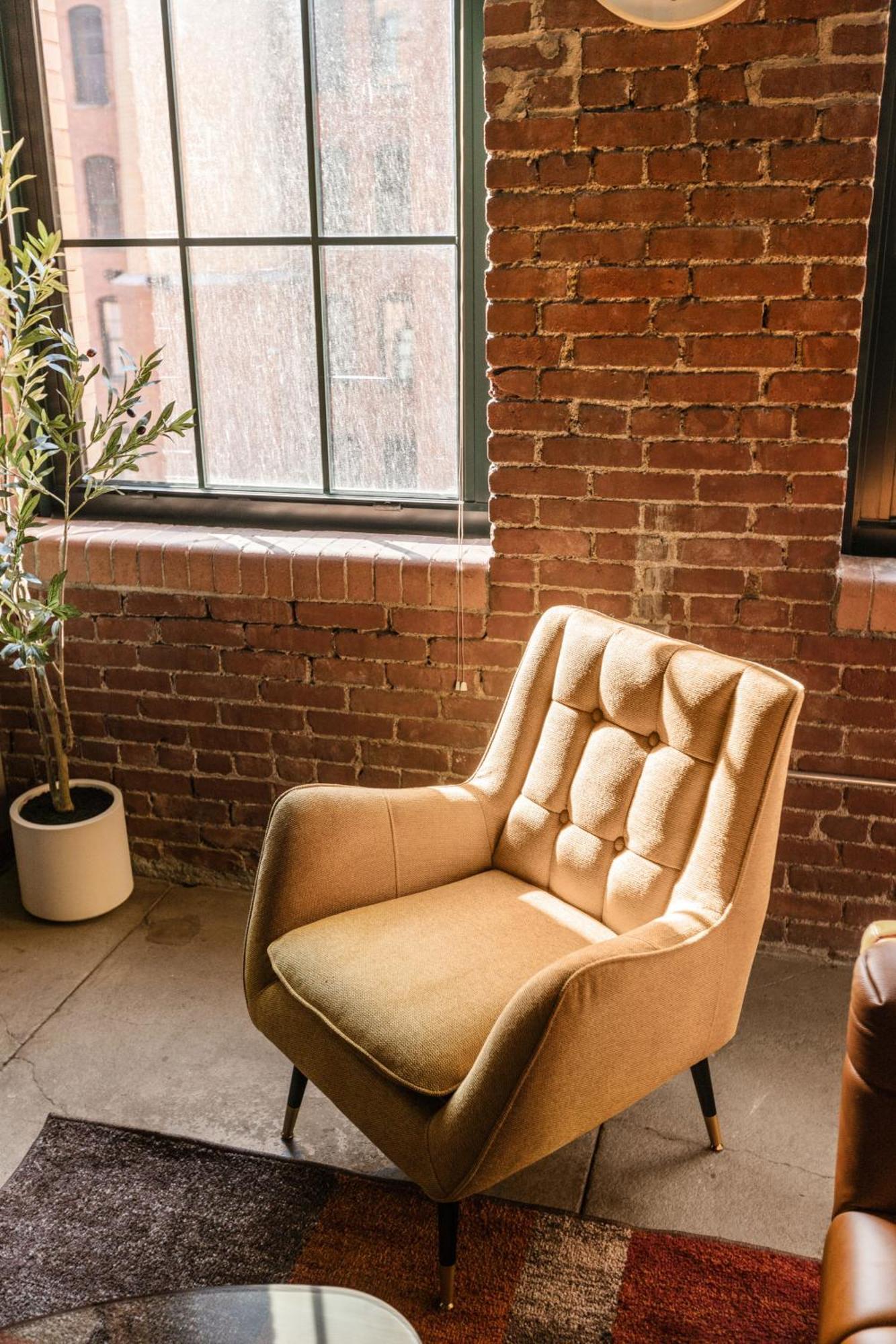 Luxury Industrial 2 Bedroom 2 Full Bath Strip District & Riverwalk Apartment
