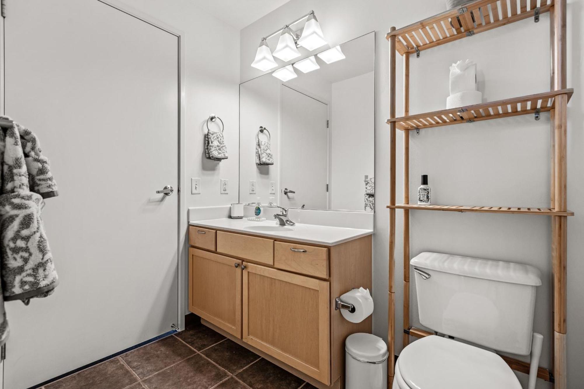 Luxury Industrial 2 Bedroom 2 Full Bath Strip District & Riverwalk Apartment Pittsburgh